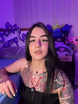 Snapshot of Alice_woodville chatting on 07/11/26, 01:52 Alice woodville online show from 07/11/26, 01:52