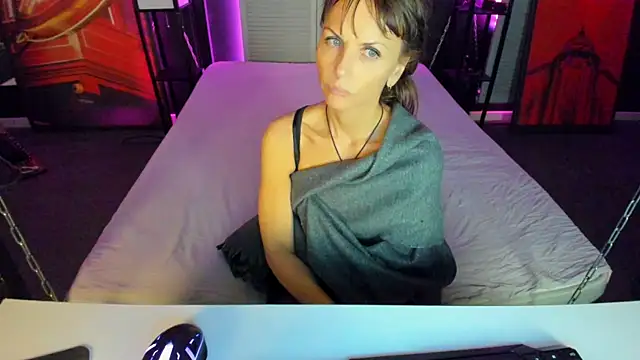 Elizabe th online show from 01/29/25, 09:17