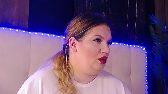 Snapshot of MelanieBrownn chatting on 03/08/26, 06:28 MelanieBrownn online show from 03/08/26, 06:28