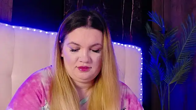 Snapshot of MelanieBrownn chatting on 04/03/26, 04:43 MelanieBrownn online show from 04/03/26, 04:43