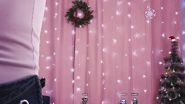 Snapshot of KimWilli chatting on 12/23/24, 10:23 KimWilli online show from 12/23/24, 10:23