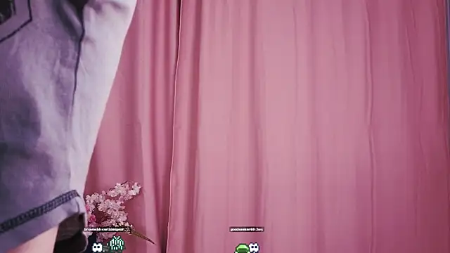 Snapshot of KimWilli chatting on 01/13/25, 10:24 KimWilli online show from 01/13/25, 10:24