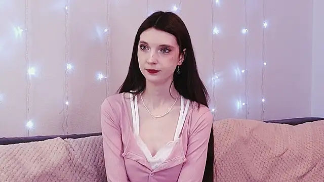 Snapshot of KimWilli chatting on 01/16/25, 04:18 KimWilli online show from 01/16/25, 04:18