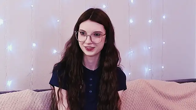 Snapshot of KimWilli chatting on 01/18/25, 04:10 KimWilli online show from 01/18/25, 04:10