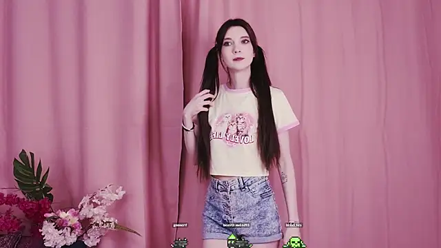 Snapshot of KimWilli chatting on 01/20/25, 07:14 KimWilli online show from 01/20/25, 07:14