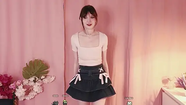 Snapshot of KimWilli chatting on 03/19/25, 07:17 KimWilli online show from 03/19/25, 07:17