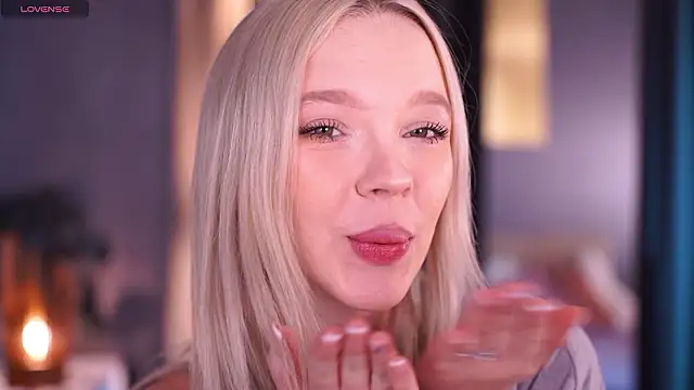 Snapshot of _AlinaBailey chatting on 03/08/26, 08:18 AlinaBailey online show from 03/08/26, 08:18