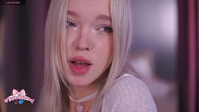 Snapshot of _AlinaBailey chatting on 03/21/26, 08:08 AlinaBailey online show from 03/21/26, 08:08