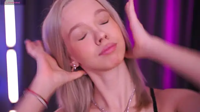 Snapshot of _AlinaBailey chatting on 04/08/26, 07:08 AlinaBailey online show from 04/08/26, 07:08