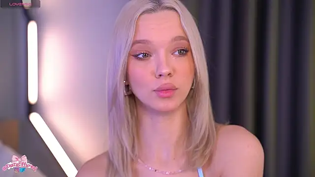 Snapshot of _AlinaBailey chatting on 04/24/26, 07:11 AlinaBailey online show from 04/24/26, 07:11