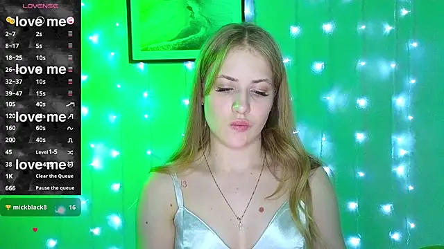 Snapshot of PureAlisMiracle chatting on 02/10/25, 11:13 PureAlisMiracle online show from 02/10/25, 11:13