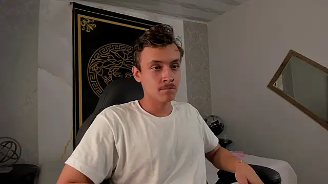 Desmon Clark online show from 02/11/25, 07:59