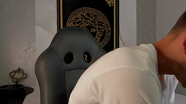 Desmon Clark online show from 02/25/25, 12:25