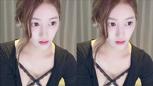 Snapshot of initial-lucky chatting on 05/23/26, 02:43 initial-lucky online show from 05/23/26, 02:43