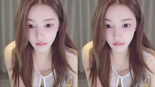 Snapshot of initial-lucky chatting on 05/24/26, 02:44 initial-lucky online show from 05/24/26, 02:44