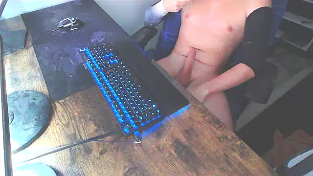 WouldLovetoFuckYou666 online show from 11/23/25, 02:17