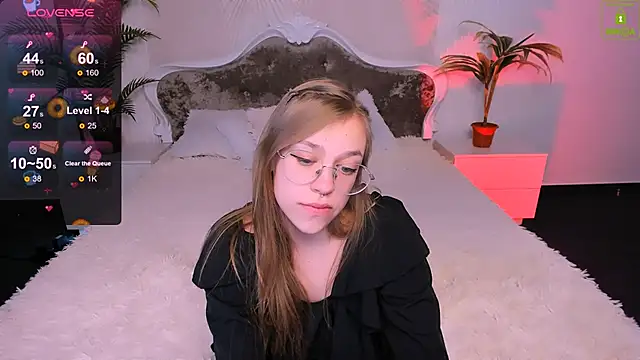 LayriantaVee online show from 01/15/25, 10:06