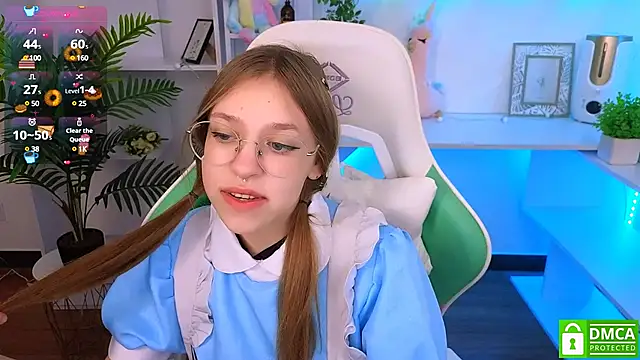 LayriantaVee online show from 01/18/25, 07:17