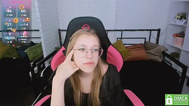 LayriantaVee online show from 01/21/25, 06:54