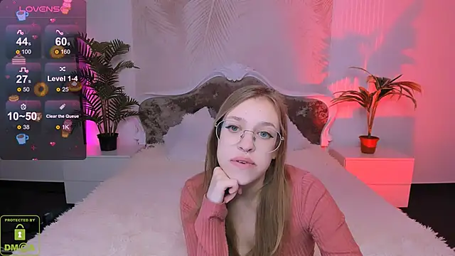 LayriantaVee online show from 01/25/25, 07:06