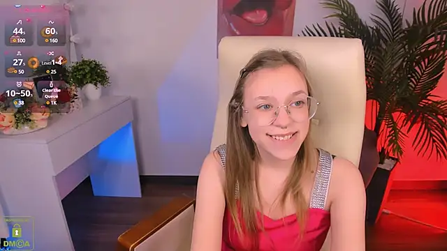 LayriantaVee online show from 02/17/25, 01:21