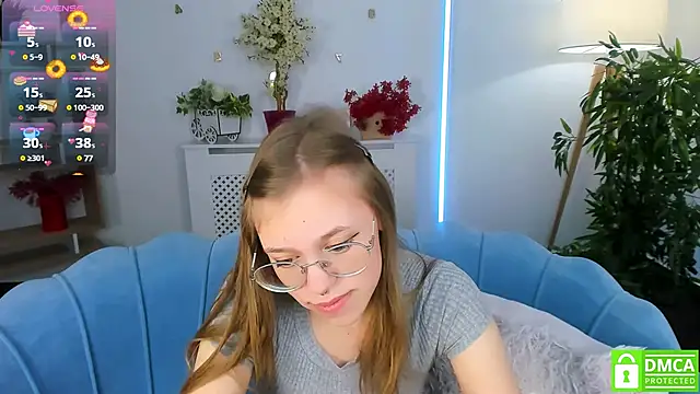 LayriantaVee online show from 02/25/25, 01:28