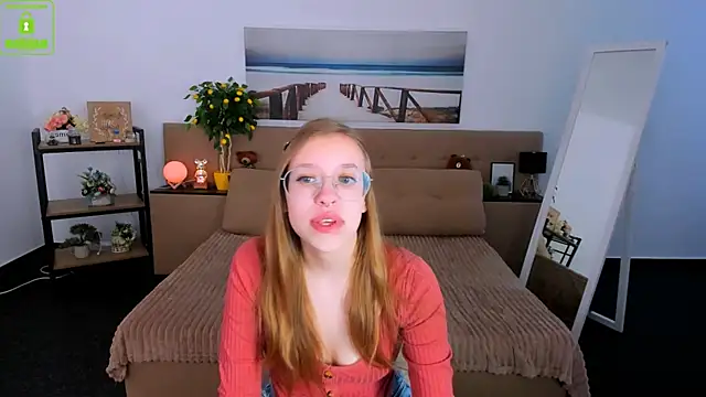 LayriantaVee online show from 03/01/25, 06:57