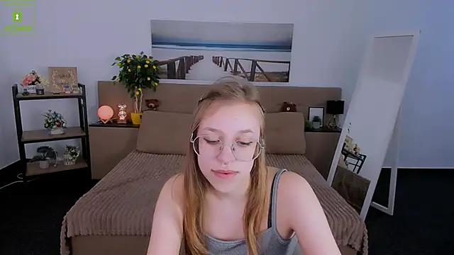 LayriantaVee online show from 03/02/25, 01:16