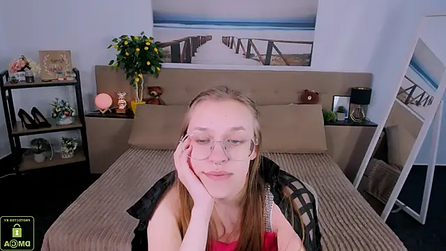 LayriantaVee online show from 03/22/25, 10:39