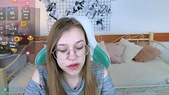 LayriantaVee online show from 04/18/26, 06:17