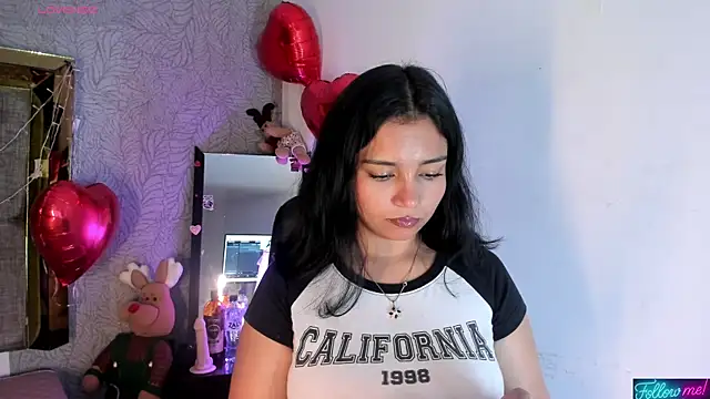 Snapshot of Candys_victoria chatting on 03/15/26, 04:29 Candys victoria online show from 03/15/26, 04:29