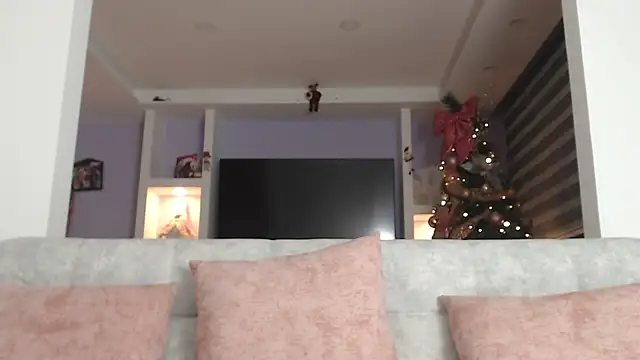 Snapshot of millyrosse chatting on 11/29/25, 02:58 millyrosse online show from 11/29/25, 02:58