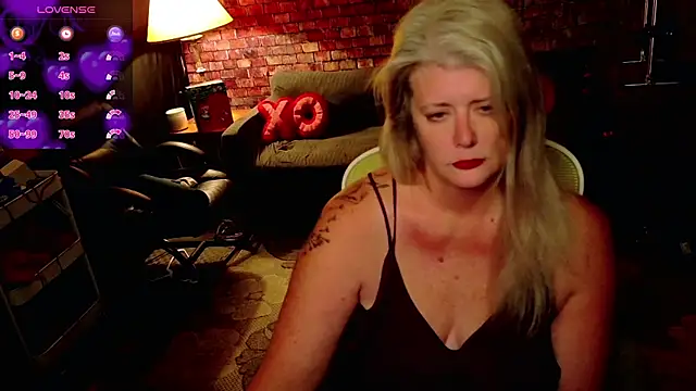 Snapshot of AliceHarlot chatting on 02/13/26, 05:03 AliceHarlot online show from 02/13/26, 05:03