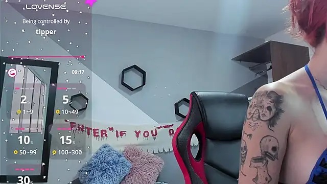 Danniela rivera online show from 12/13/24, 12:06