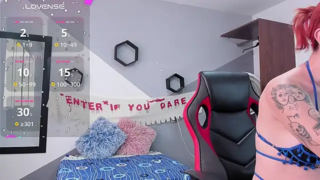 Danniela rivera online show from 12/13/24, 03:11