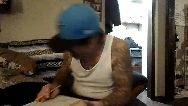 Snapshot of clitstitsandbongrips chatting on 10/10/25, 06:45 clitstitsandbongrips online show from 10/10/25, 06:45