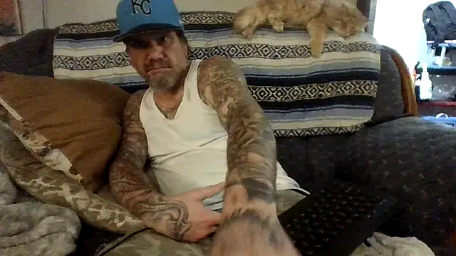 Snapshot of clitstitsandbongrips chatting on 10/10/25, 07:13 clitstitsandbongrips online show from 10/10/25, 07:13