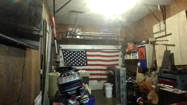 Snapshot of clitstitsandbongrips chatting on 11/18/25, 12:16 clitstitsandbongrips online show from 11/18/25, 12:16