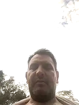 Snapshot of RogueTraveler chatting on 02/23/25, 09:26 RogueTraveler online show from 02/23/25, 09:26