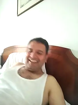 Snapshot of RogueTraveler chatting on 03/03/25, 02:26 RogueTraveler online show from 03/03/25, 02:26