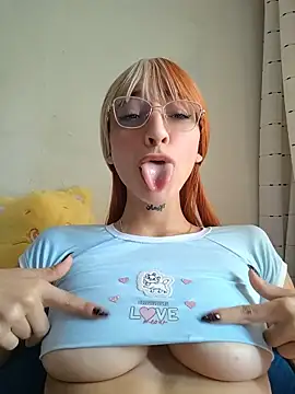 Snapshot of Dani_pegin chatting on 06/25/26, 12:53 Dani pegin online show from 06/25/26, 12:53