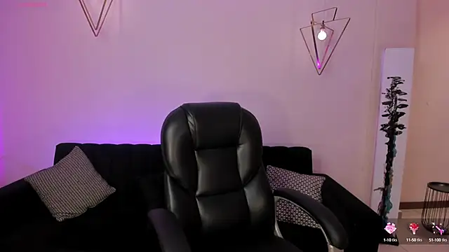 AmberFarrell online show from 10/14/25, 07:47