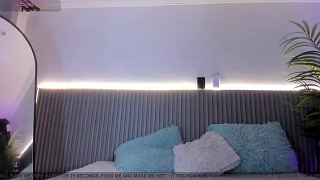 valentina lux online show from 02/25/26, 07:23