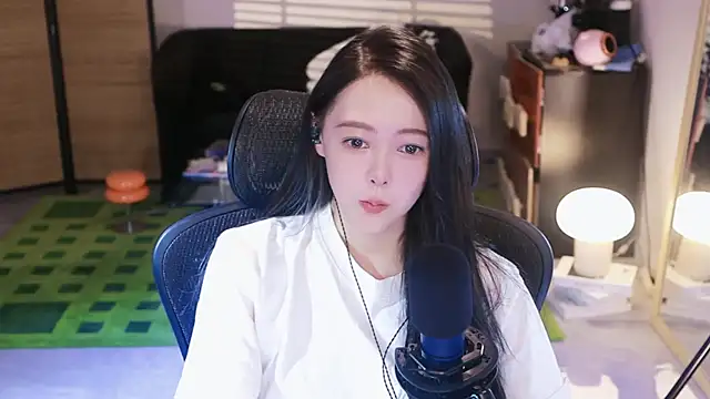 Roseonly  online show from 10/22/25, 05:41