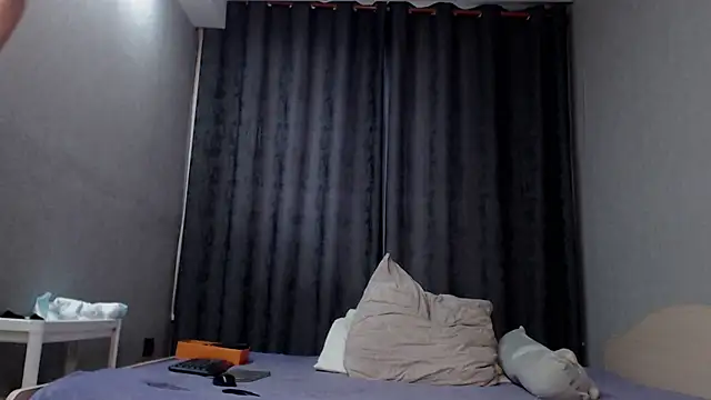 Snapshot of Anna_Curvy chatting on 02/04/25, 04:26 Anna Curvy online show from 02/04/25, 04:26