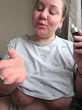 Snapshot of Anna_Curvy chatting on 02/13/26, 04:41 Anna Curvy online show from 02/13/26, 04:41