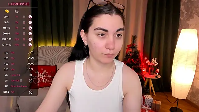 hannacheekss  online show from 12/28/24, 02:01