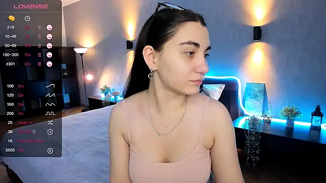 hannacheekss  online show from 01/14/25, 02:08