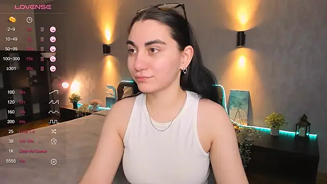 hannacheekss  online show from 01/20/25, 05:04