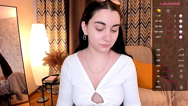 hannacheekss  online show from 02/11/25, 07:44